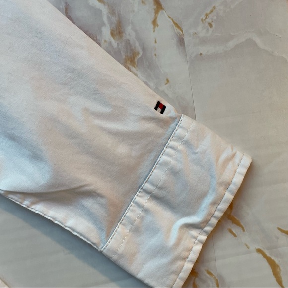 Tommy Hilfiger white cotton shirt with plaid details on collar and button area - Picture 5 of 10